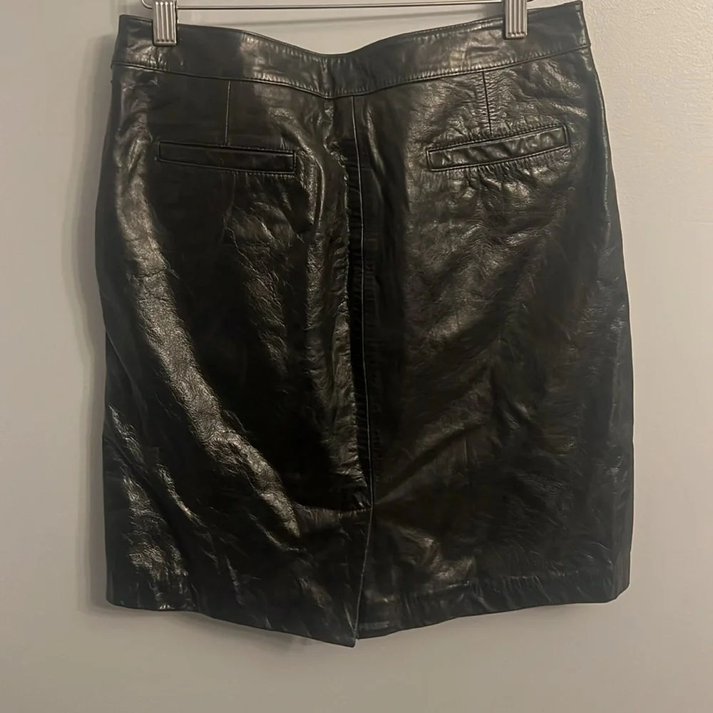 Women’s Tommy Hilfiger Black Leather with pockets skirt size 6 - Picture 2 of 6